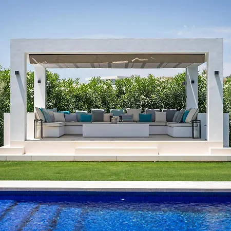 Eva Olivos Nueva Andalucia Villa Marbella