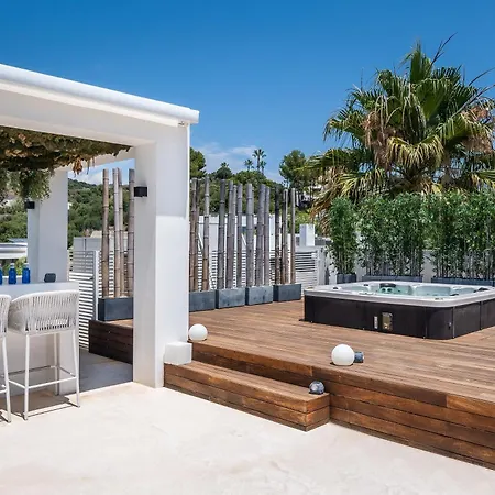 Eva Olivos Nueva Andalucia Villa *