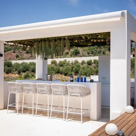 Eva Olivos Nueva Andalucia Villa *